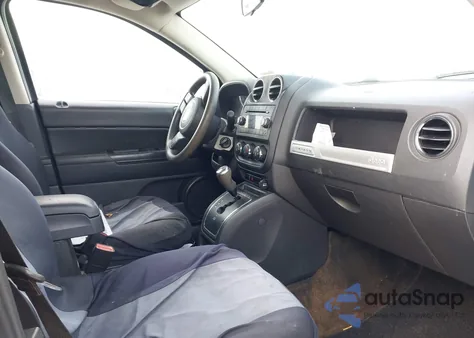 2014 Jeep Compass Sport z USA, uszkodzony, nr VIN 1C4NJDBBXED528850